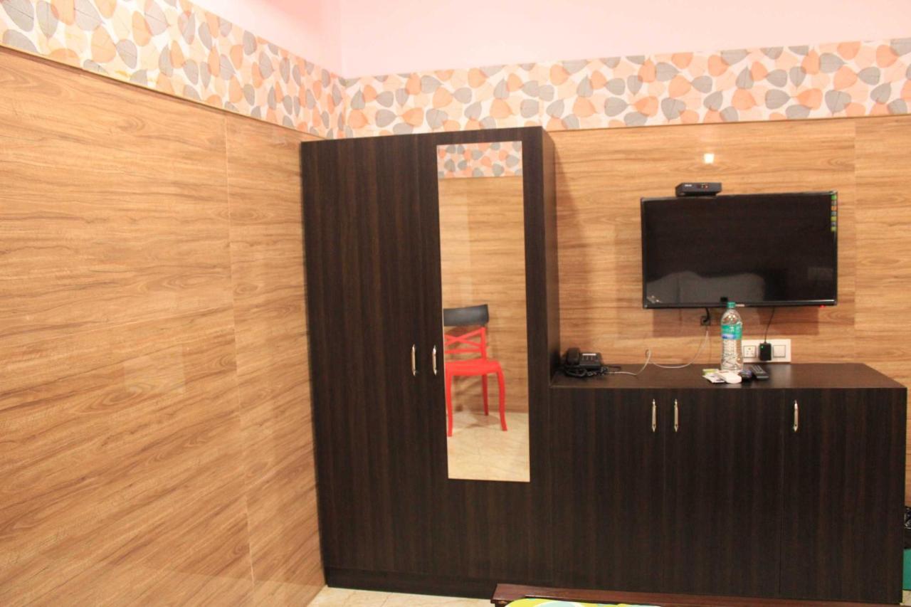 Hotel Adhi Residency - Cleanliness & Friendliness Room Vl Vardharaja Temple Канчипурам Экстерьер фото