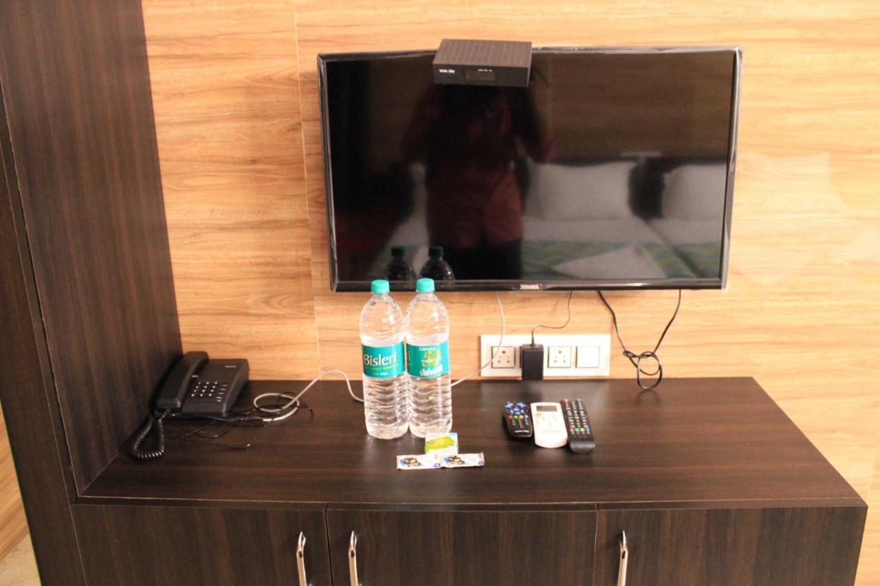 Hotel Adhi Residency - Cleanliness & Friendliness Room Vl Vardharaja Temple Канчипурам Экстерьер фото