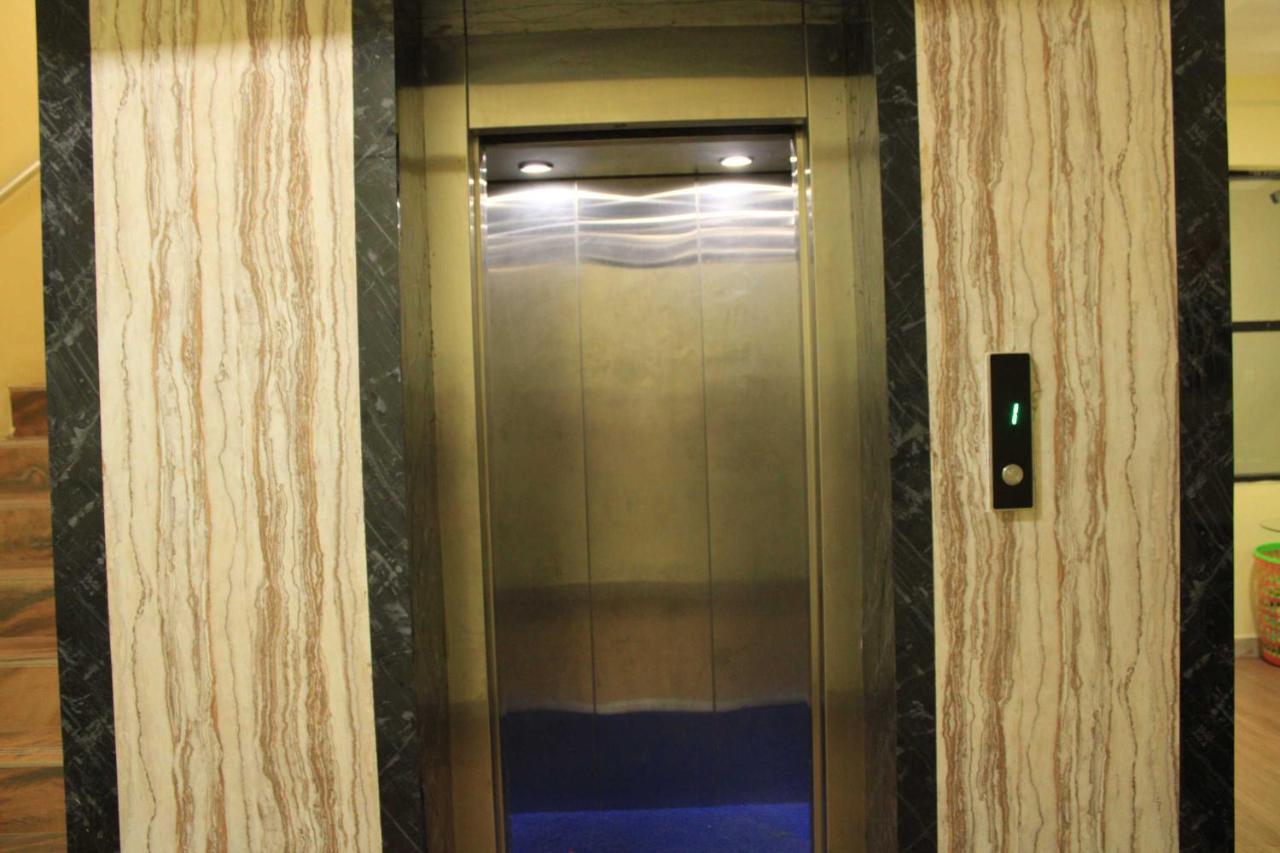 Hotel Adhi Residency - Cleanliness & Friendliness Room Vl Vardharaja Temple Канчипурам Экстерьер фото